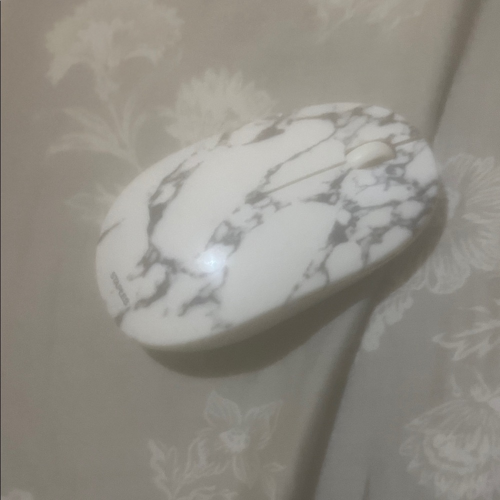 Universal Standard Marble Pattern Mouse